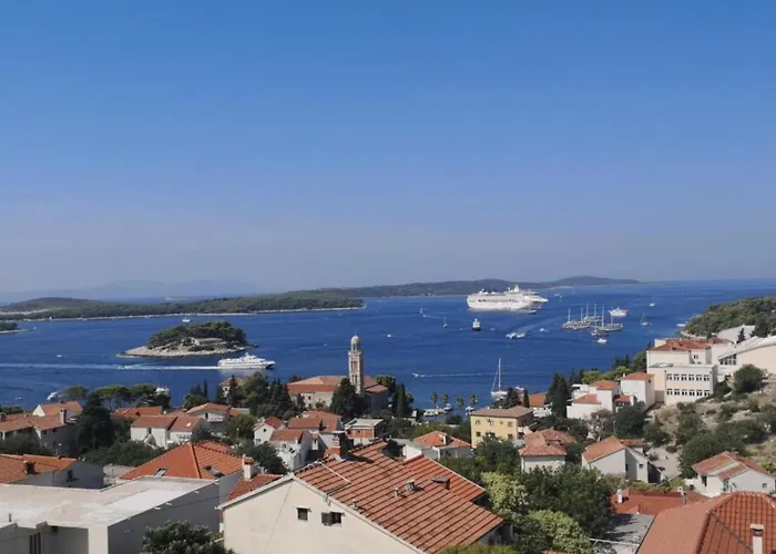 Azure Hvar