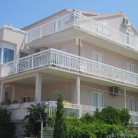 아파트 Azure Hvar