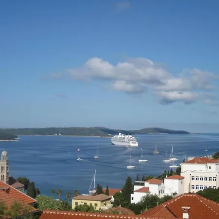 Azure Hvar 公寓 *